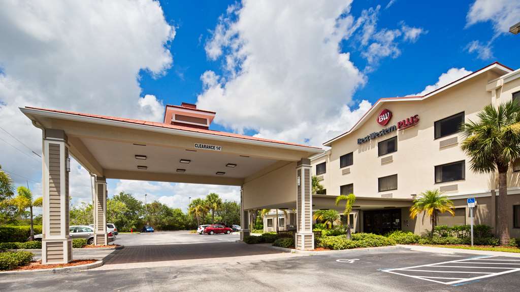Best Western Plus Sebastian Hotel & Suites - photo 26
