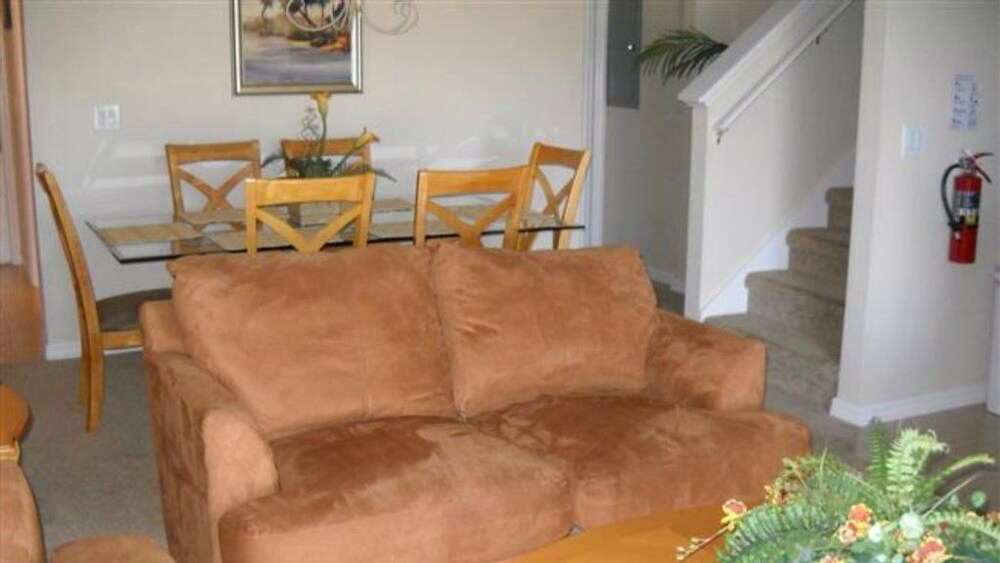 TweedleDum & Dees Townhome - photo 8
