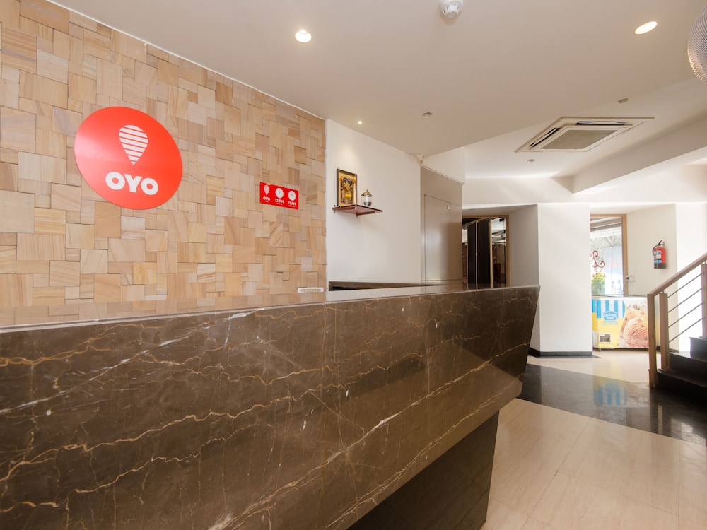 OYO 13905 Hotel Grand Mookambika
