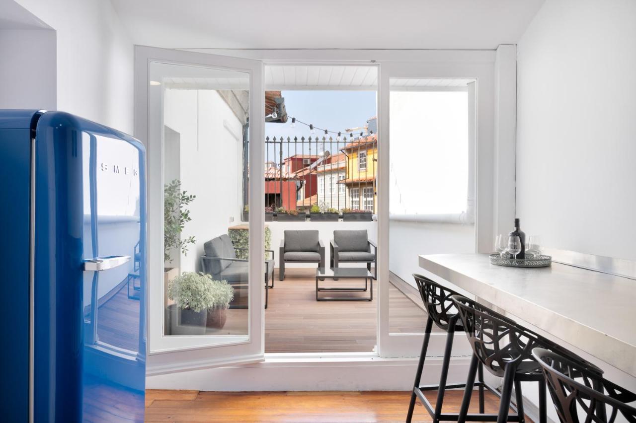 Historical Penthouse at Cardosas Block — 4-Star Luxury Hotel in Porto, Portugal