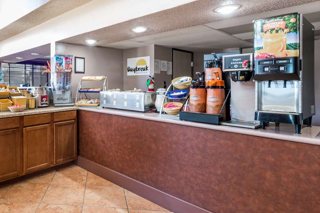 Days Inn by Wyndham Amarillo Medical Center - photo 14