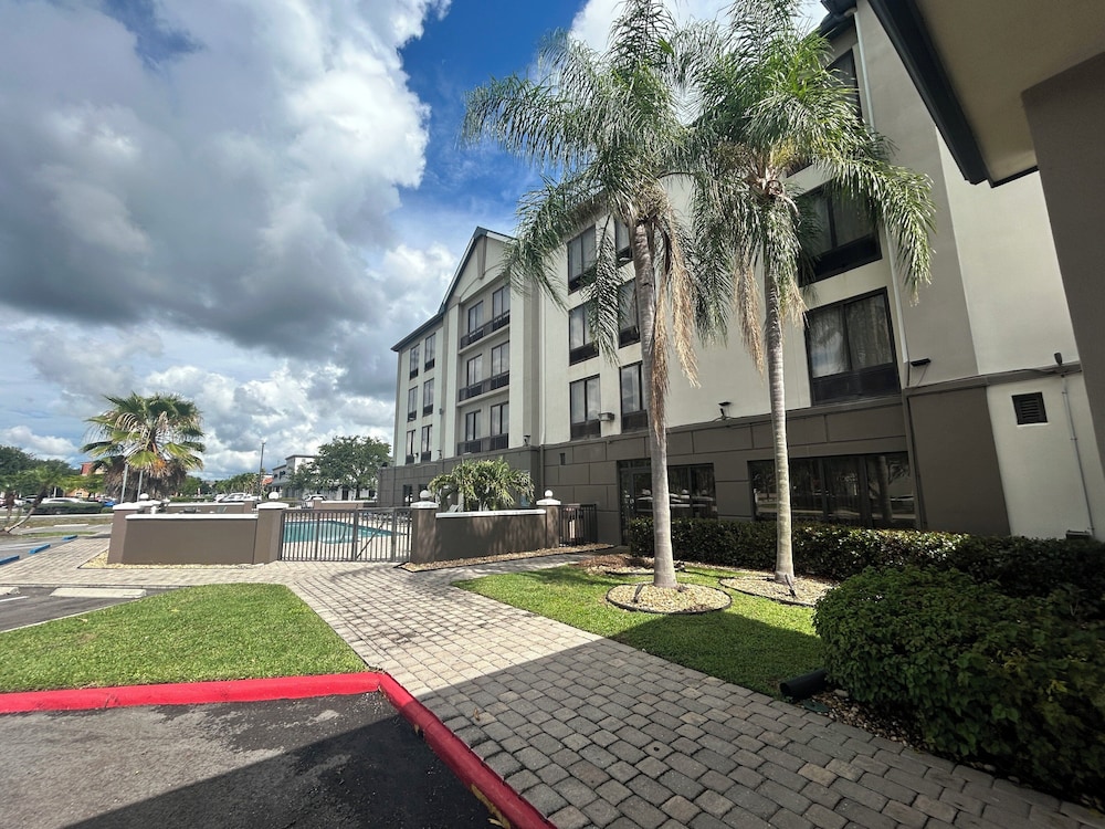 Spark by Hilton Fort Myers - photo 33