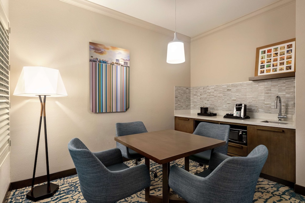 Embassy Suites by Hilton Tampa Downtown Convention Center - photo 35
