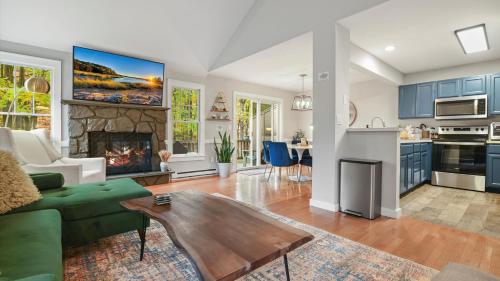 The Outpost Camelback Walk to Ski Swim and Fun in Tannersville, United States