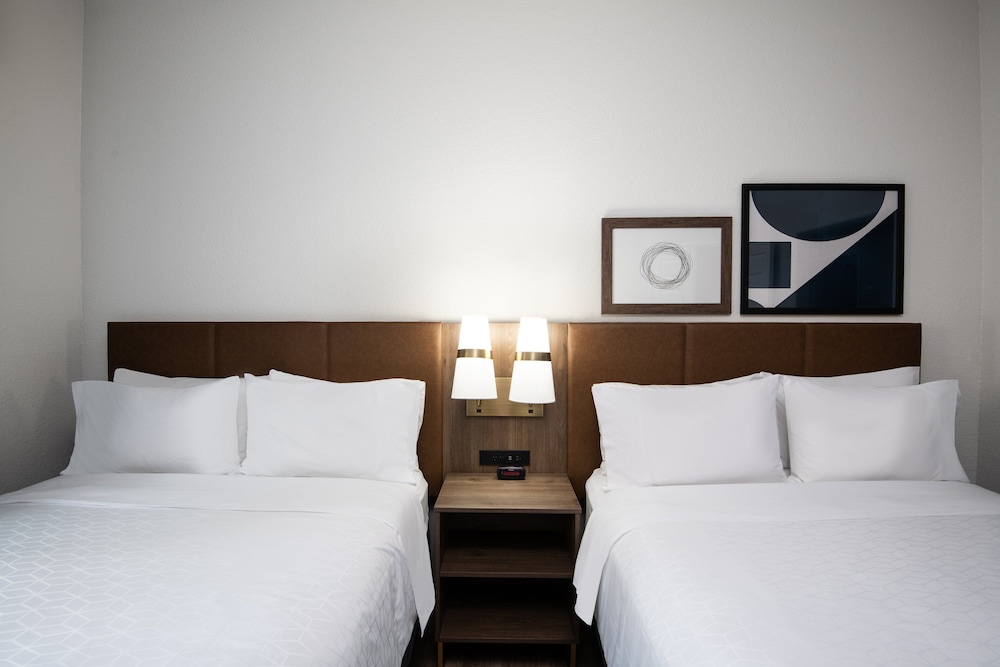 Staybridge Suites Phoenix Glendale Sports Dist by IHG - photo 10