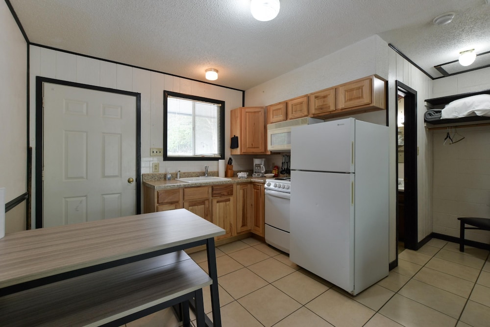 Kimberling Cove Resort - photo 24