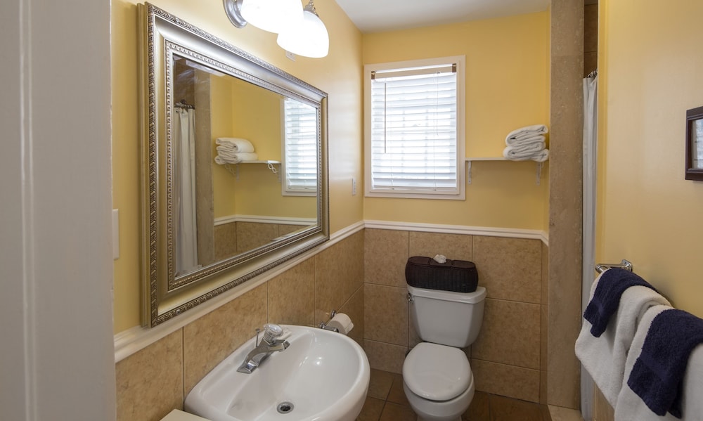 Wicker Guesthouse - photo 46
