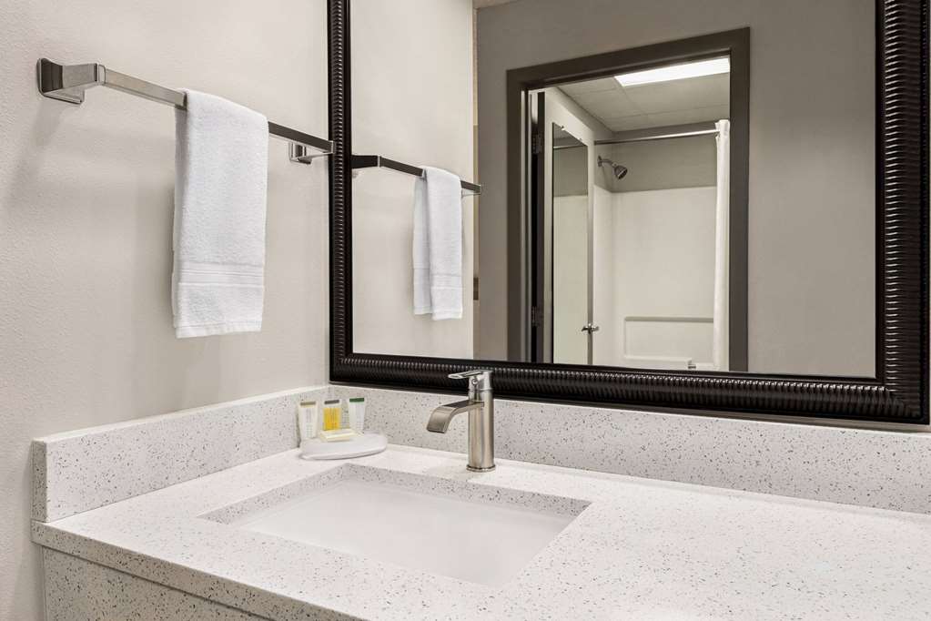 Days Inn by Wyndham Shallotte - photo 32