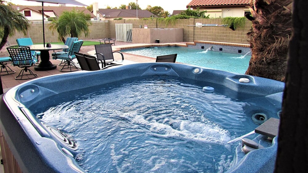 Backyard Playground Golf Sport Court & Hot Tub - photo 20