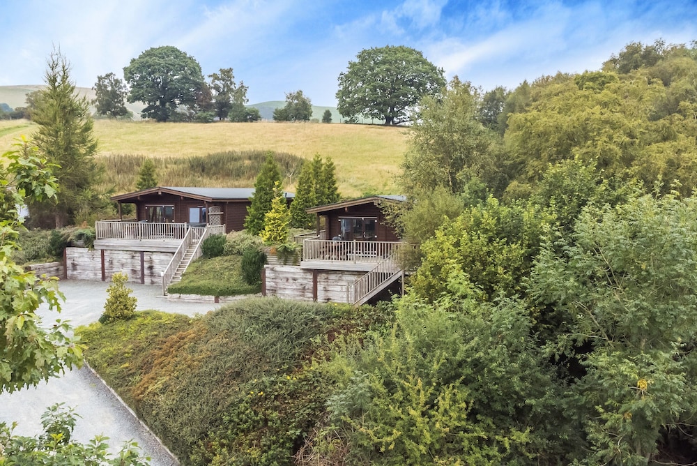 Mountain View - carbon neutral hotel in Rhayader