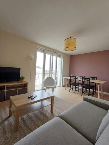 Le Chopin 6pers 3ch 4 Lits Wifi in Agen, France