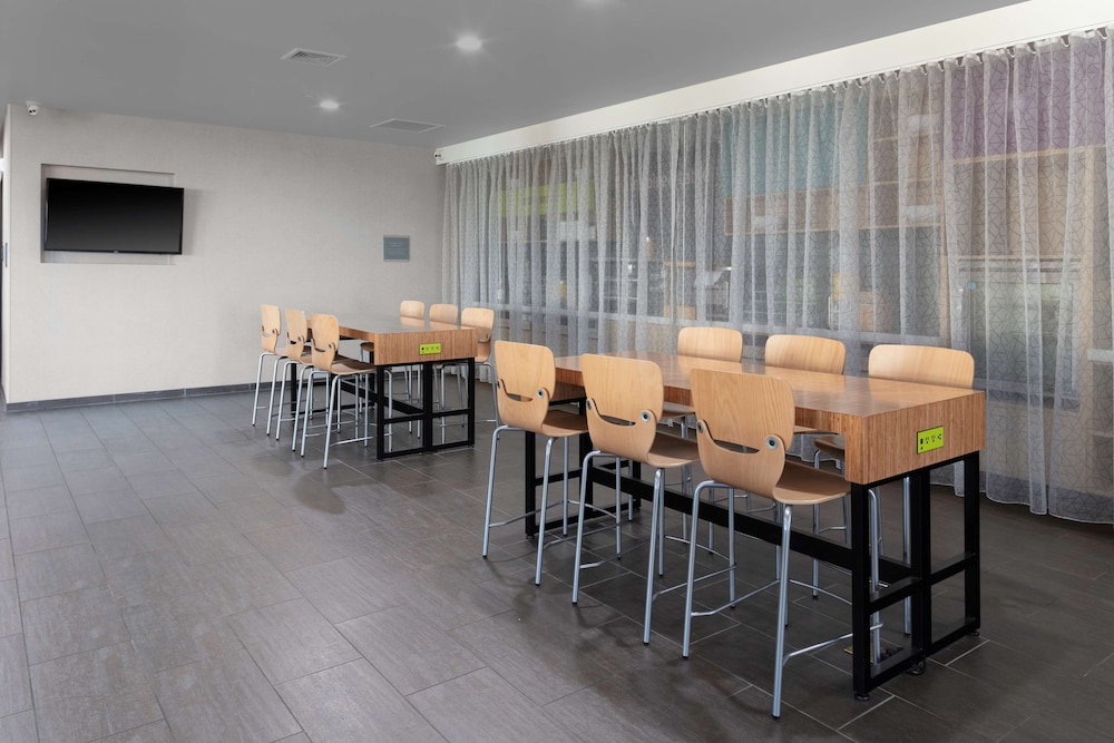 Home2 Suites by Hilton Page Lake Powell - photo 17