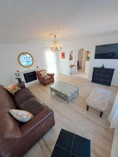 Stunning 3 Bedroom beach house in Bloubergstrand