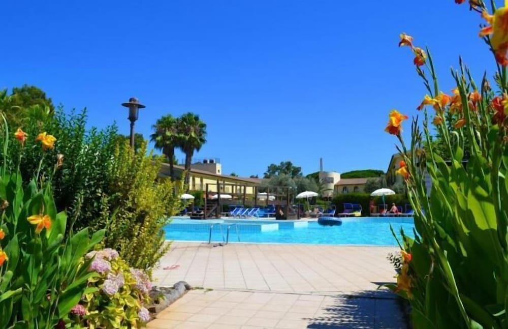 Nature e Country Resort Near The sea in Arborea, Italy