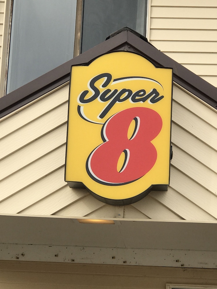 Super 8 by Wyndham Redfield - photo 15