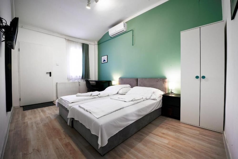 Chesscom Guesthouse — 4-Star Luxury Hotel in Budapest, Hungary