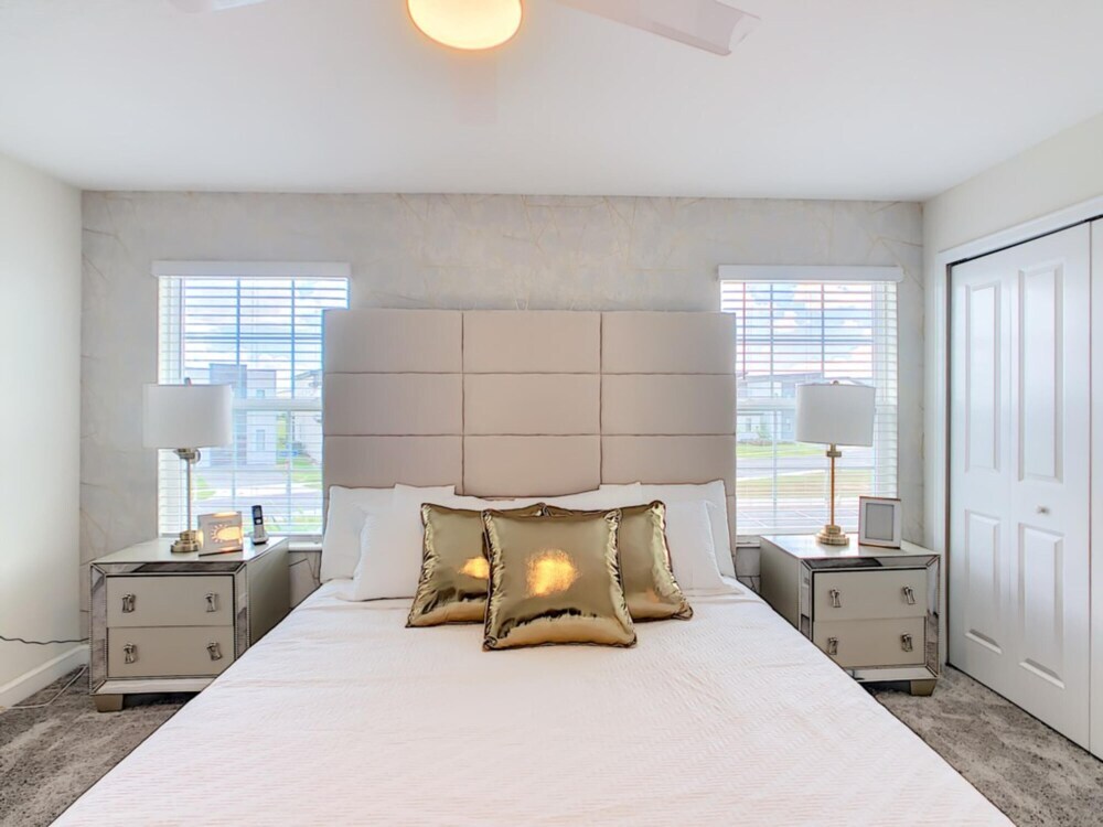 Storey Lake 4 Bedroom Resort by Shine Villas - photo 2