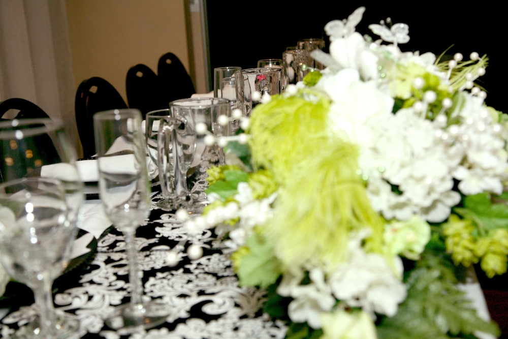 Gladstone Inn & Suites - photo 21