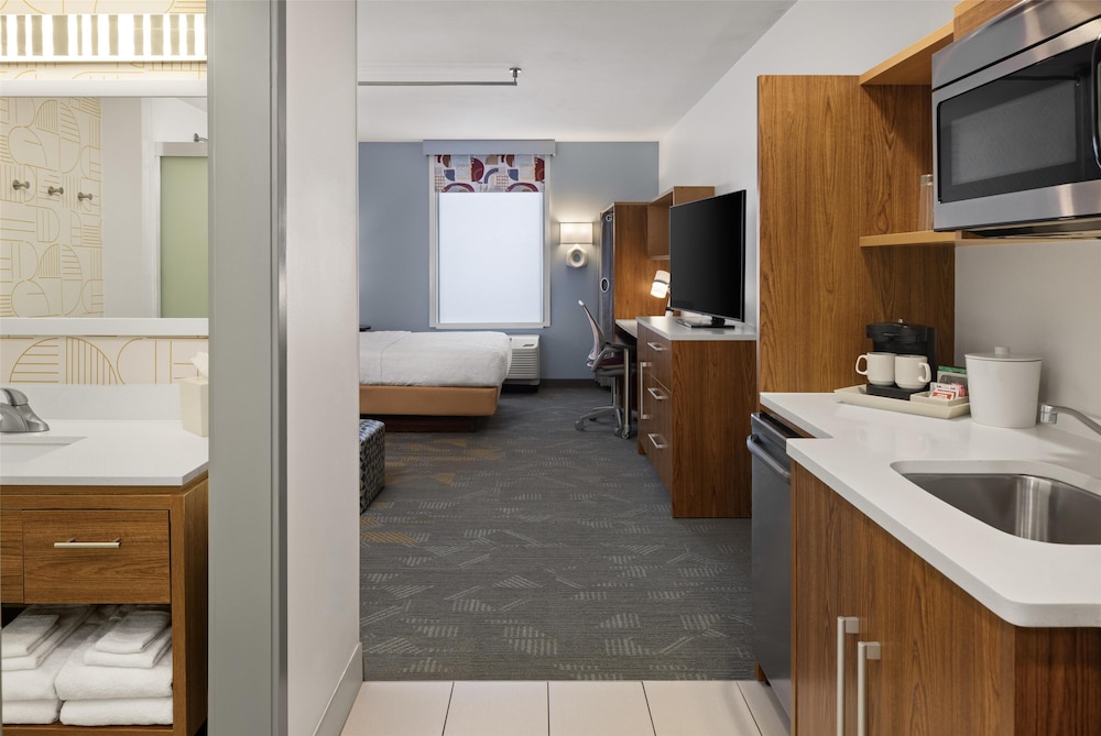 Home2 Suites by Hilton Roseville Minneapolis - photo 9