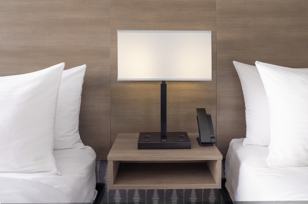 The Midtown Hotel - photo 8