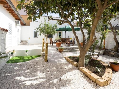 Modern and Historical Refuge 5 min from the Sea — 4-Star Luxury Hotel in Siniscola, Italy