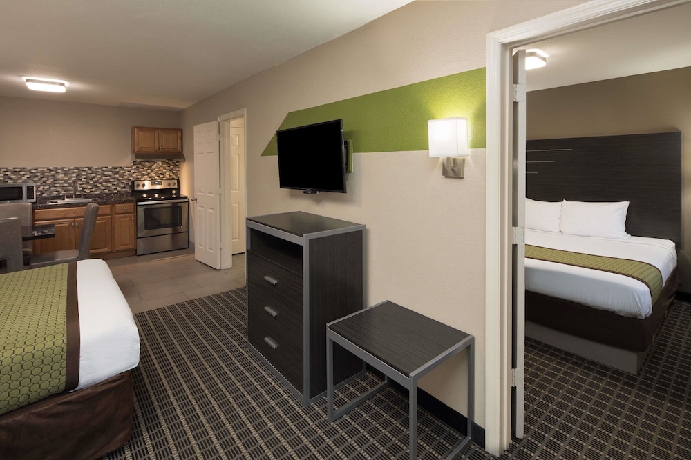 Clarion Pointe Athens I 65 - photo 16