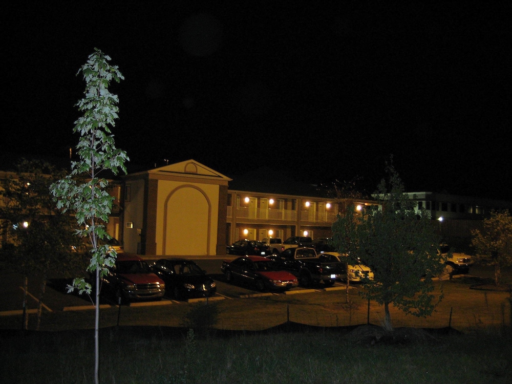 Affordable Suites Burlington - photo 48