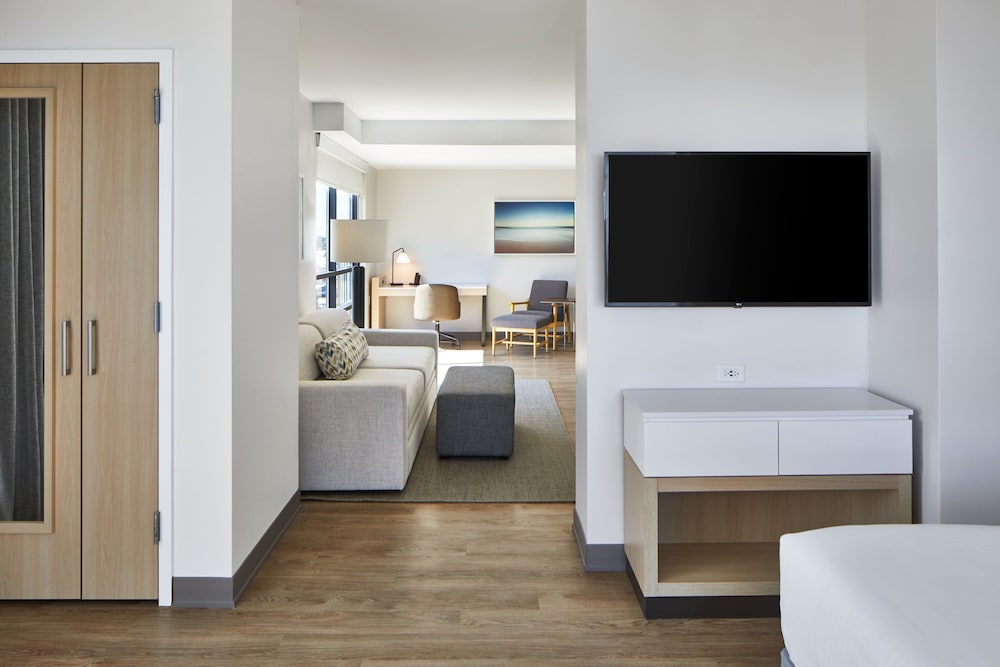 SpringHill Suites by Marriott Jacksonville Beach Oceanfront - photo 18