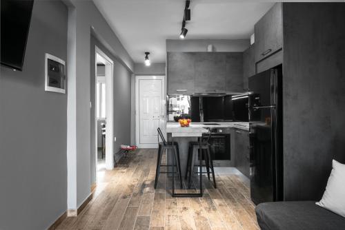 HoMes I The aRt BoutiQue experience by Lou Lenny — 4-Star Luxury Hotel in Kallithea, Greece
