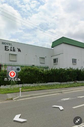 Elk - carbon neutral hotel in Unknown City