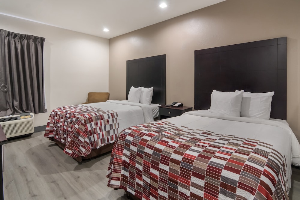 Red Roof Inn Terrell - photo 12
