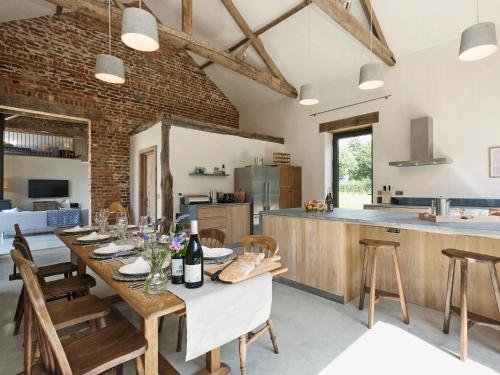 Old Hall Farm Barn in Norwich, United Kingdom