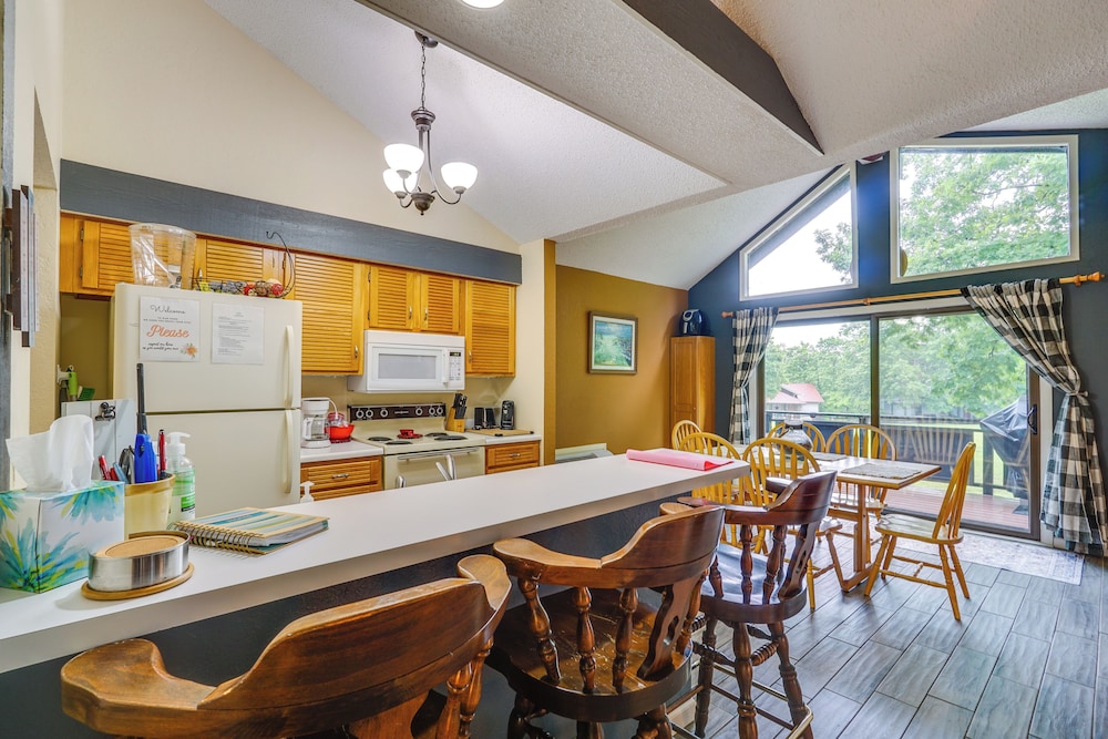 1 Mi to Margaritaville Resort: Cottage w Fire Pit - photo 8
