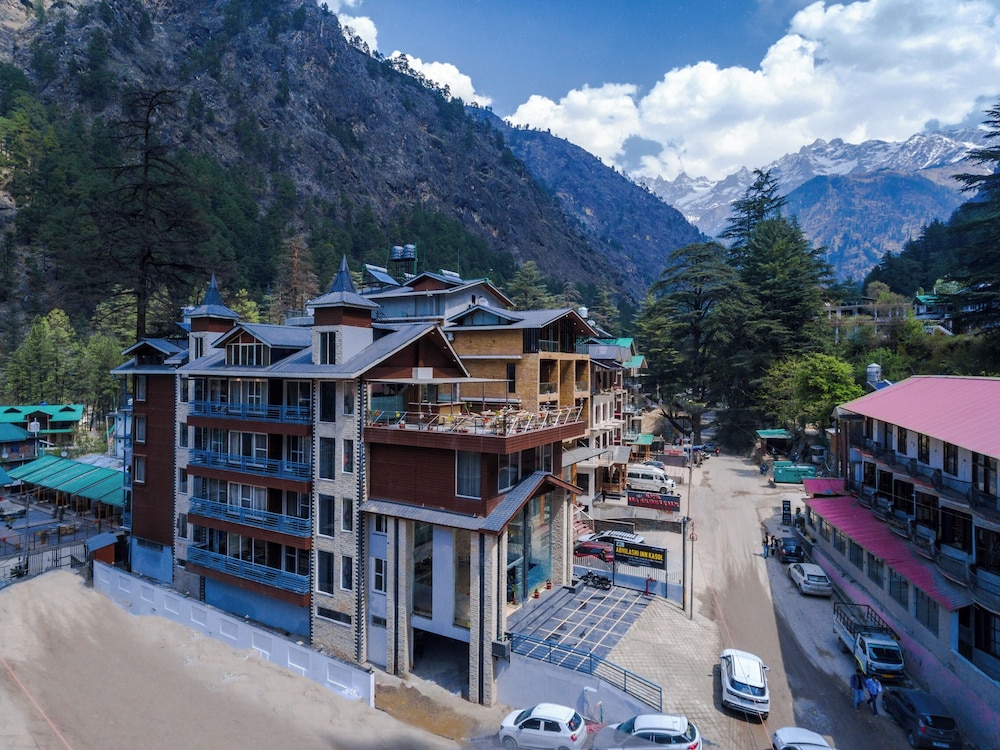 Pinewood Inn Kasol in Kulu, India