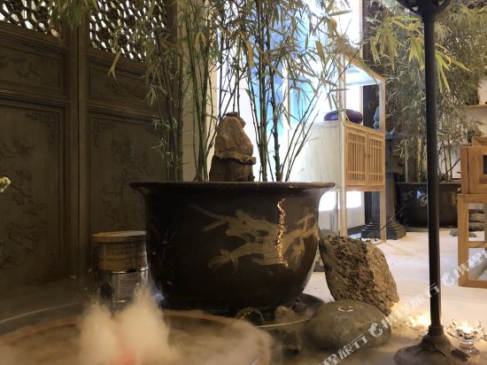 Lianhua Jingshe Hotel in Taicheng, People's Republic of China