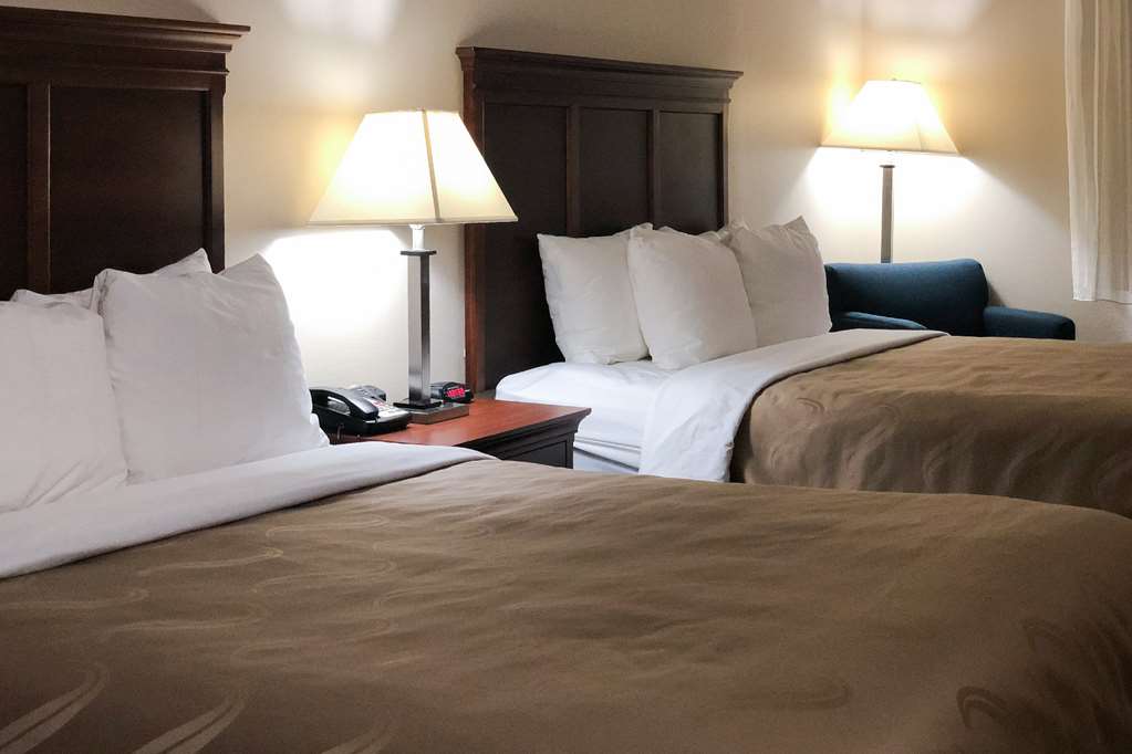 Quality Inn I 70 at Wanamaker - photo 7