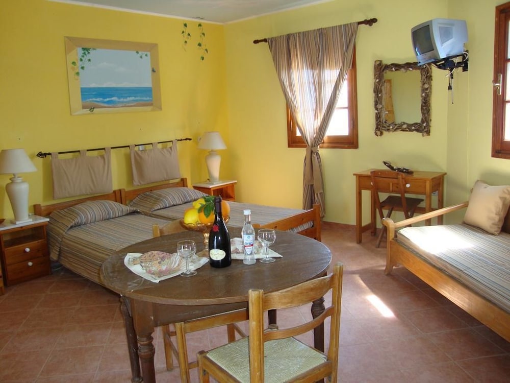 Tommy’s Rooms — Rodos — photo 3