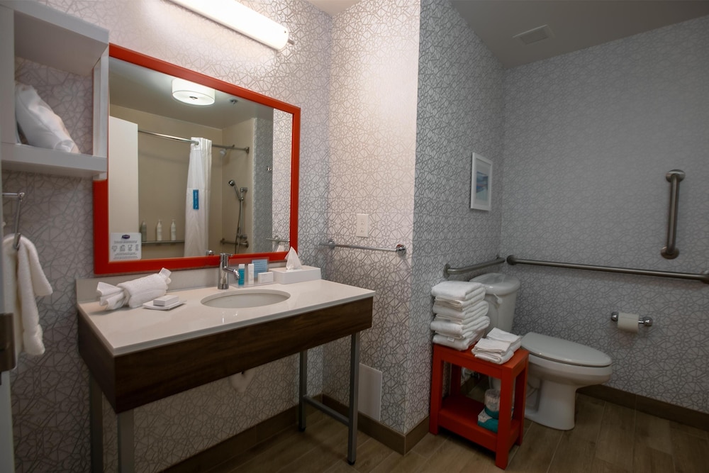 Hampton Inn & Suites Wilder - photo 23