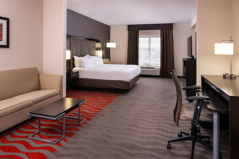Holiday Inn Express Hotel & Suites Monroe - photo 23
