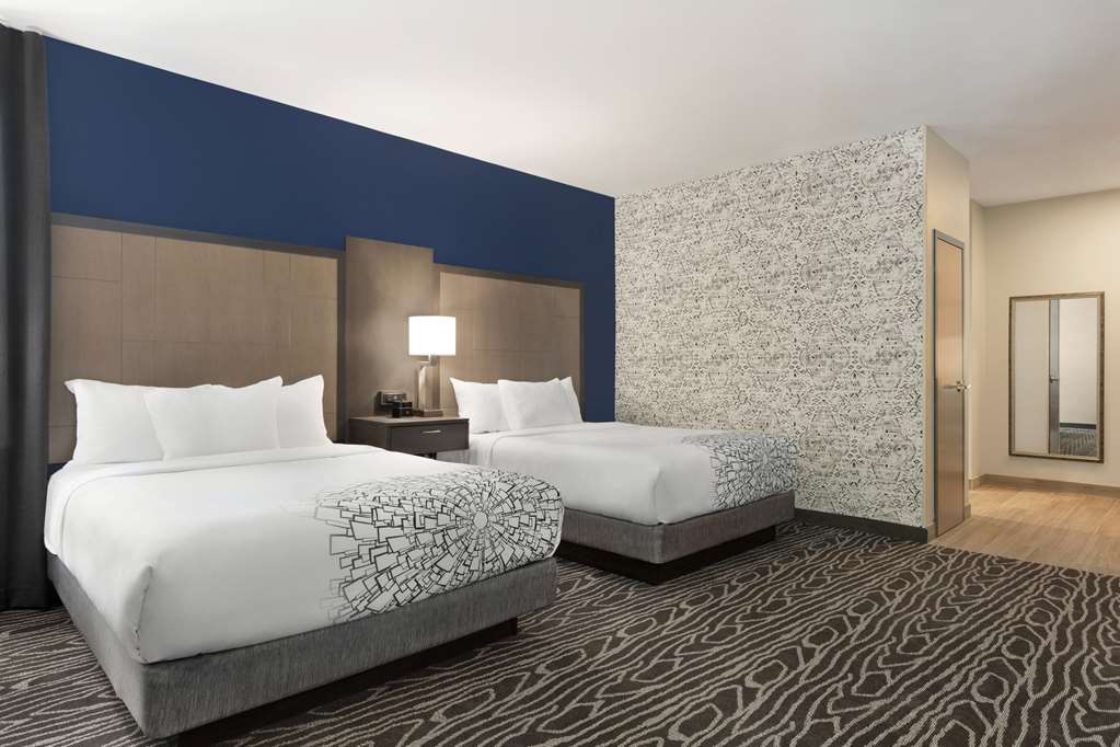 La Quinta Inn & Suites by Wyndham Rock Hill - photo 30