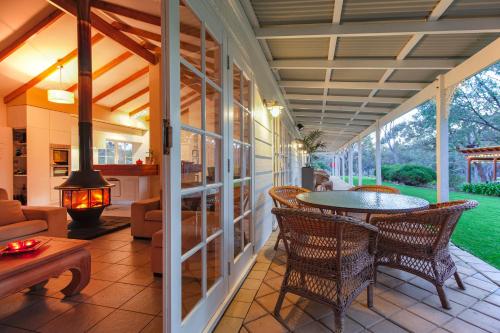 Llewellin's Guest House — 4-Star Luxury Hotel in Margaret River, Australia