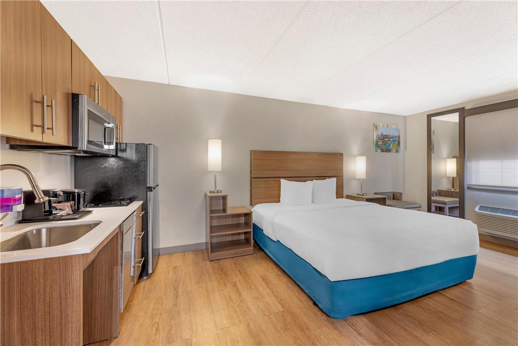 MainStay Suites Oak Brook Terrace Chicago - photo 24