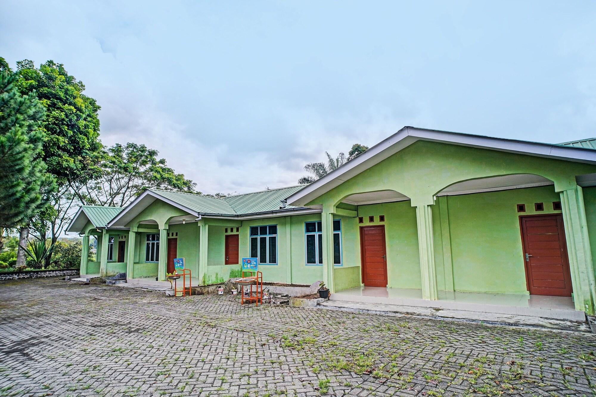 OYO 92239 Taman Wisata Iman I — hotel in Sidikalang