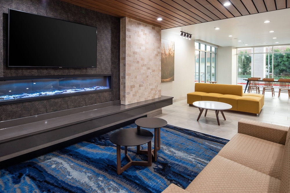 Fairfield Inn & Suites by Marriott Anaheim Los Alamitos - photo 4