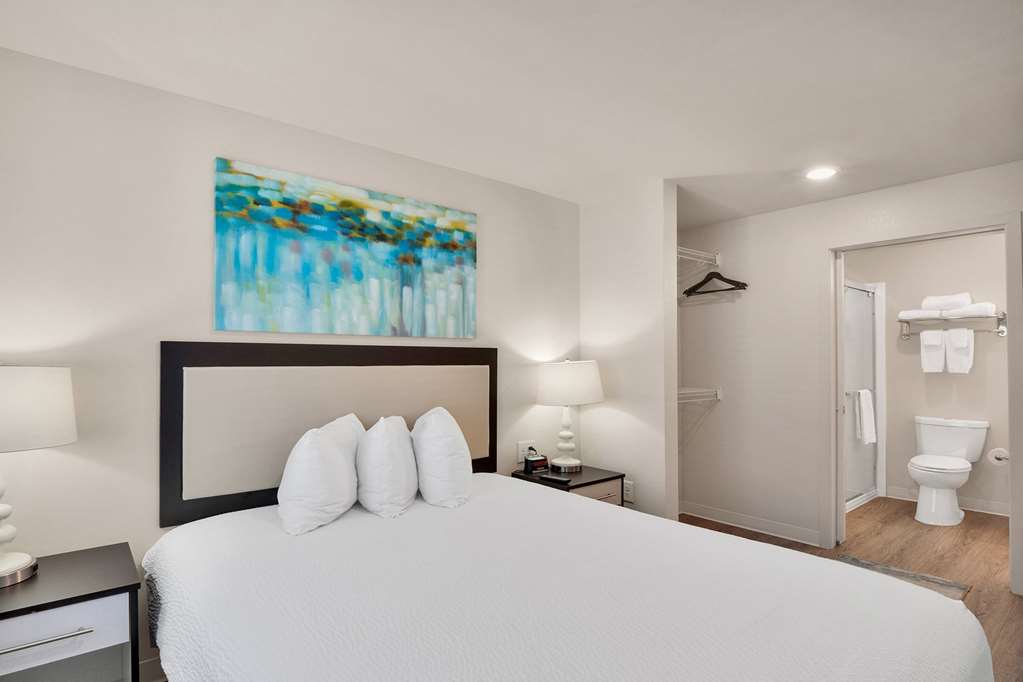 WaterWalk Extended Stay by Wyndham Charlotte Arrowood - photo 42