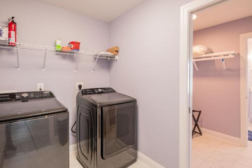 Ocean Wind by Oak Island Accommodations - photo 2