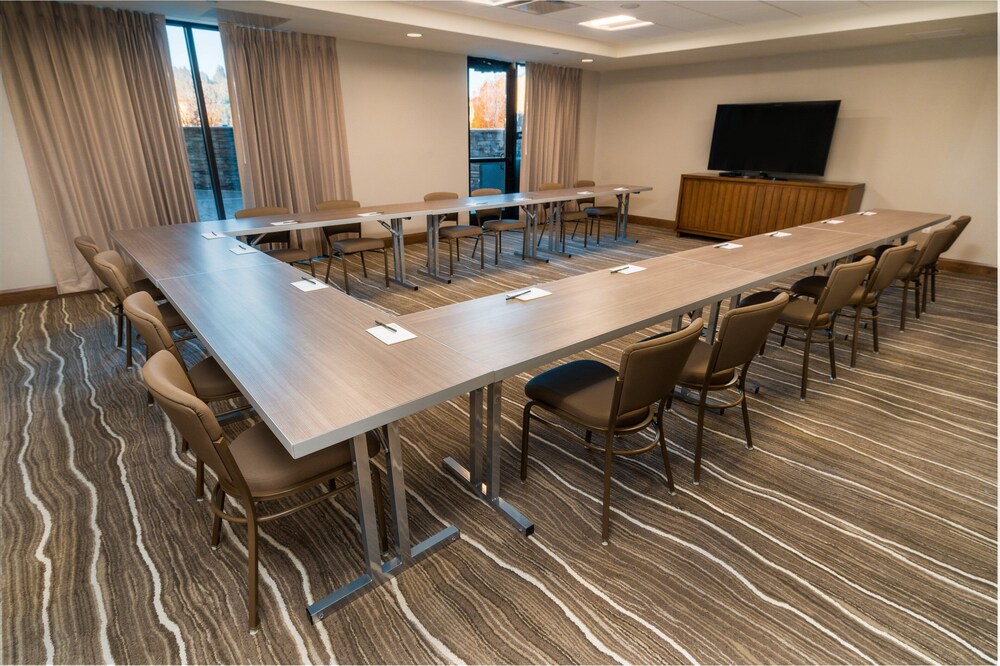 Staybridge Suites Coeur D'Alene by IHG - photo 34
