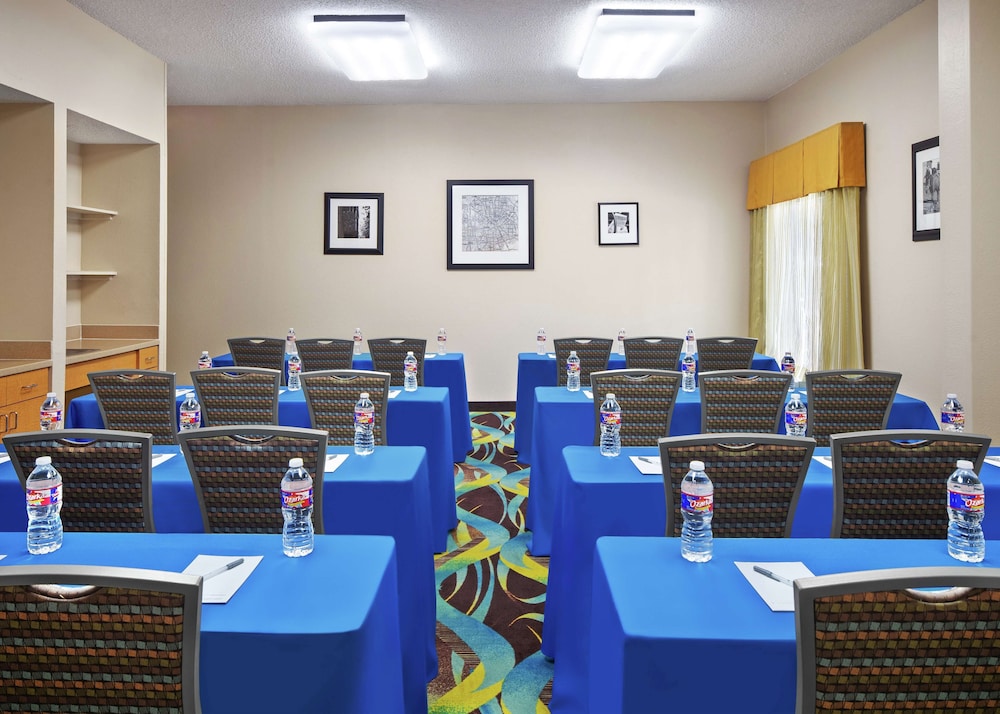 Hampton Inn Dallas Irving Las Colinas - photo 24