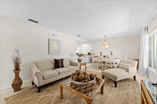 Coastal Chic Home Walk to Beach — 4-Star Luxury Hotel in Cocoa Beach, United States
