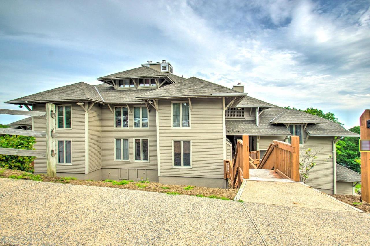 Idyllic Wintergreen Condo with Resort Amenities - featured photo